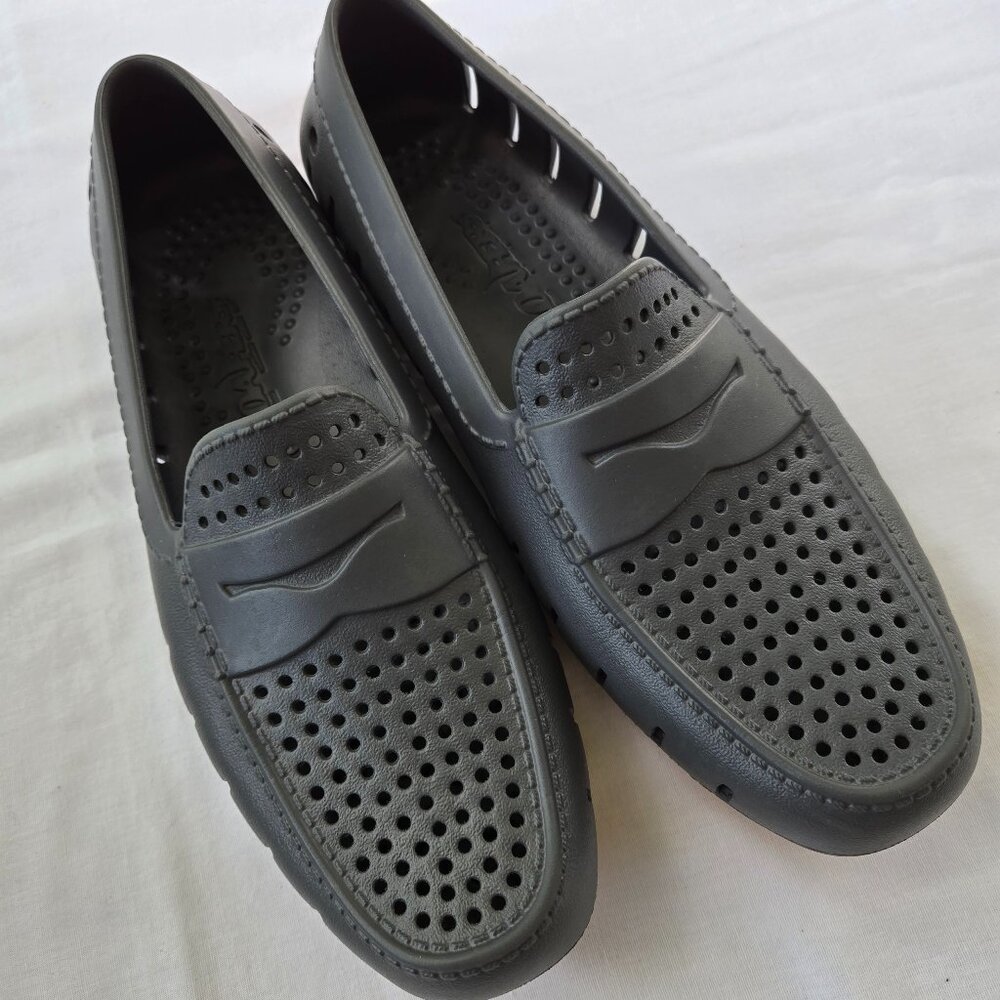 Floafers Country Club Driver Asphalt/Flame Orange Loafers size 9
